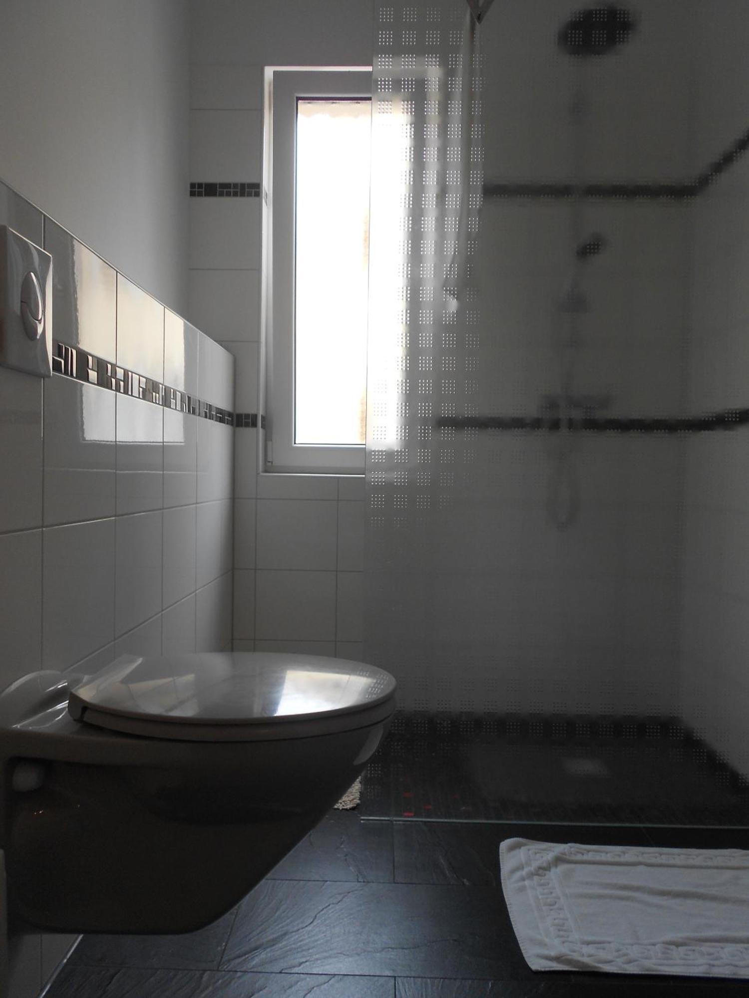Apartment-Pension Schwalbennest Herzogenaurach Pokoj fotografie