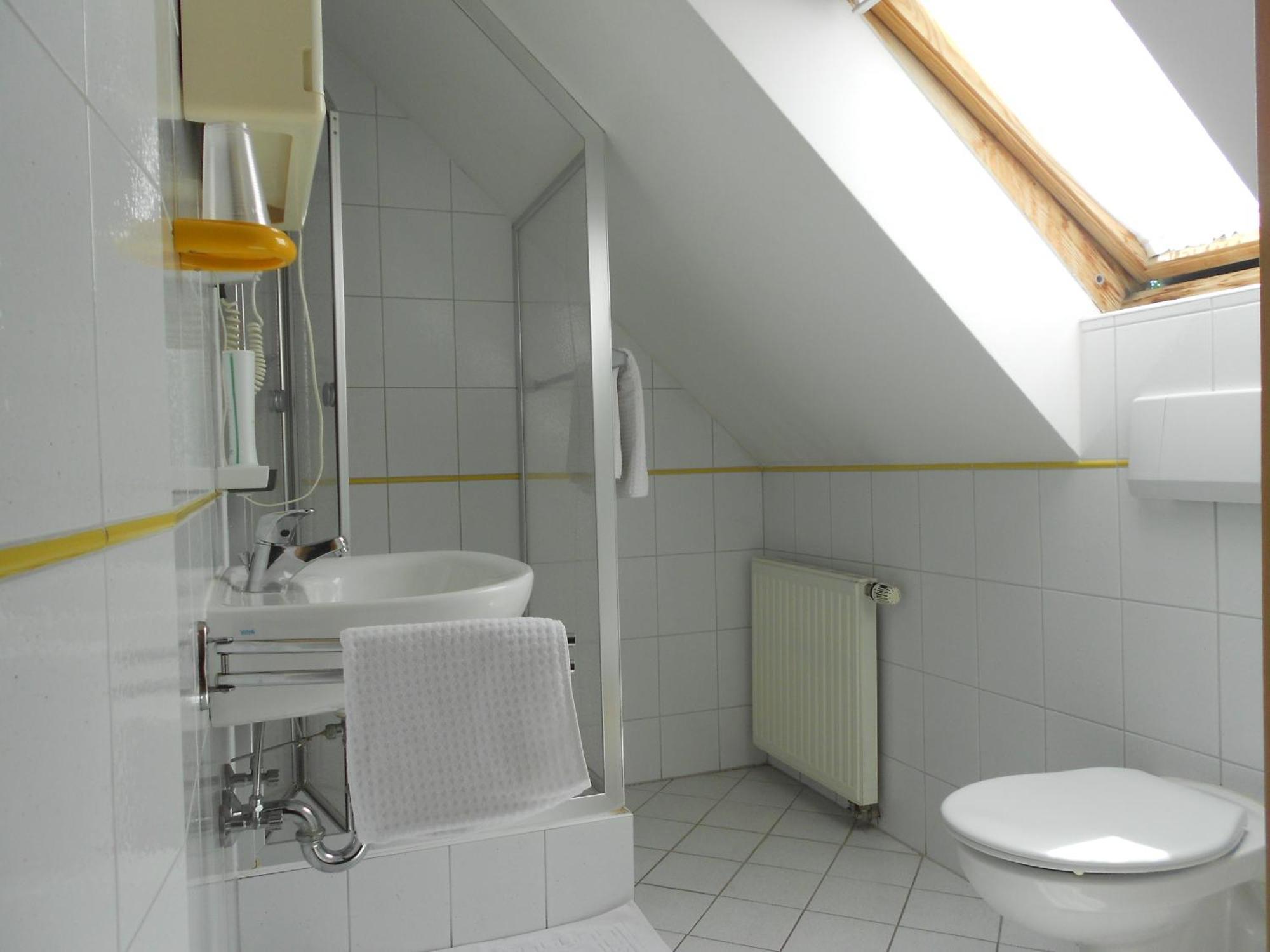 Apartment-Pension Schwalbennest Herzogenaurach Pokoj fotografie